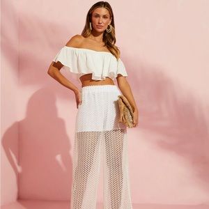 New with tags off the shoulder flowy crop top! Perfect for brides or vacation!